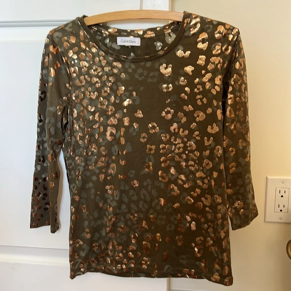 Calvin Klein olive green metallic top NWOT S - Picture 2 of 11